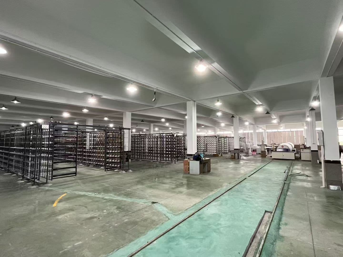 Sectional warping machine